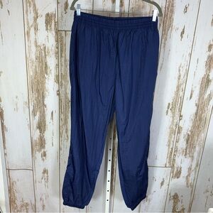 MacGregor, Navy Blue Windbreaker Pants. Size Large. Excellent vintage condition!